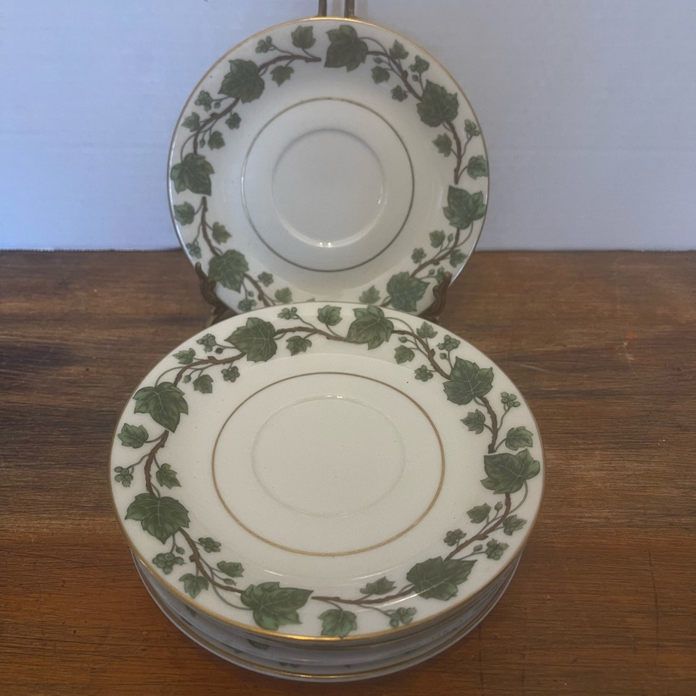 Vintage 1940’s Royal Jackson Emarld Ivy Saucer (11 available)